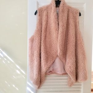 NWT Calvin Klein Faux Fur Vest w/Pockets-XL